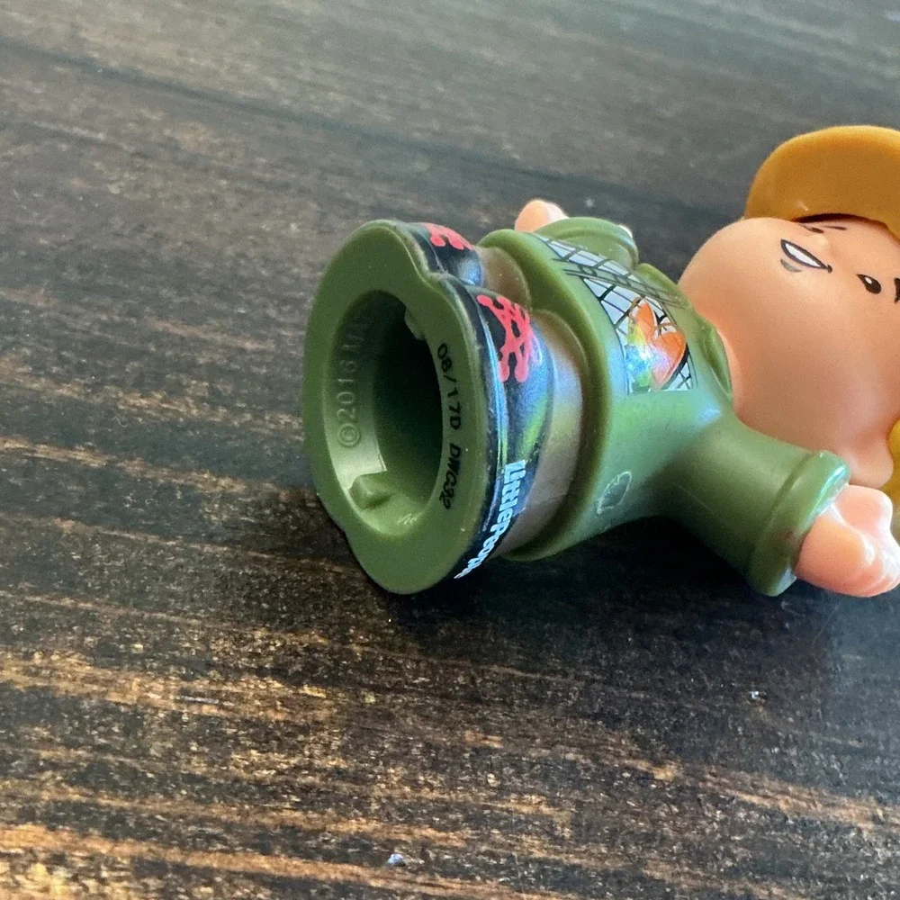 Fisher Price‎ Little People Figure FARMER Boy Tractor Driver Harvest Hat Yellow